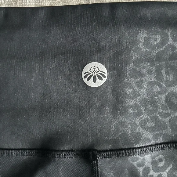 Senita Athletics Black Leopard Leggings - Picture 3 of 4